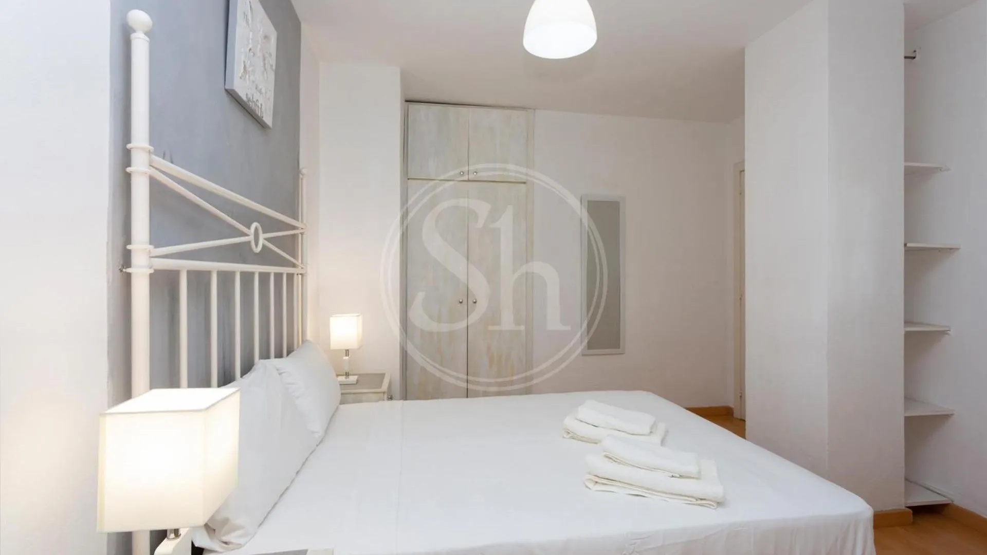 Practico Apartamento Junto A Estacion De Sants Barcelona Apartman